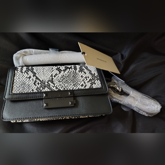 Nicole Miller Handbags - NWT Nicole Miller Black and White Faux Snake Print Bag 4.5" X 8.5.
